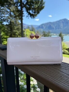 Ted Baker Odd Bauble Patent Matinee Wallet
